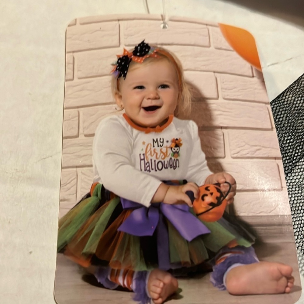NWT-baby essentials-6M-Halloween 4 piece set.Bodysuit,skirt,headband,leg warmers